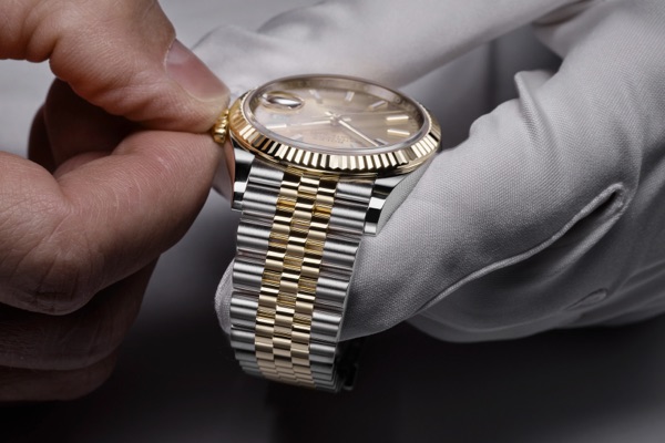 Rolex Seoul Shinsegae Myeongdong | Greenwich | Official Retailer - Greenwich